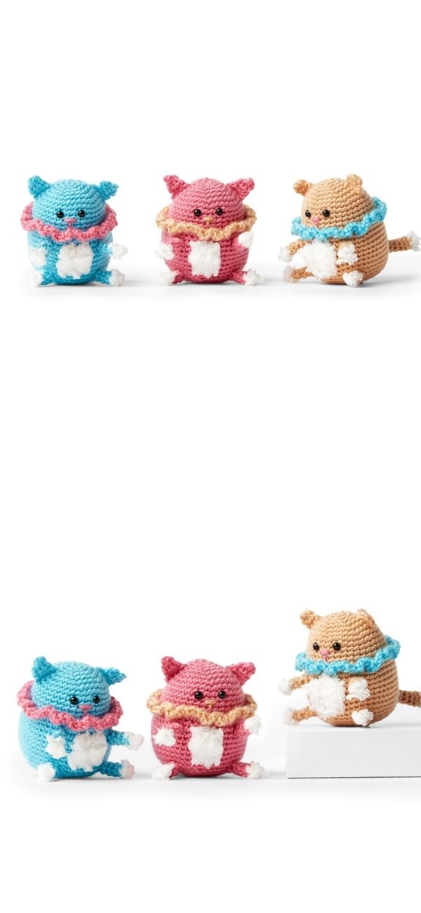4 Crochet Cat Patterns with Dresses, Outfits and Cute Details 5 Small crochet cats with collar details by Yarnspirations
